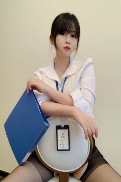 蜜桃少女是依酱呀 黑丝制服(29P)-丝袜