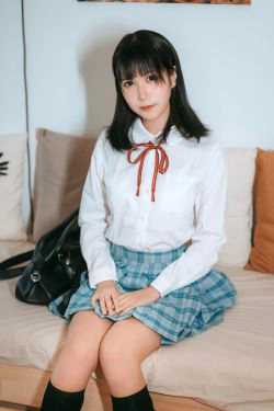 COSER美女逐月su 女儿的朋友(14P)-学生装