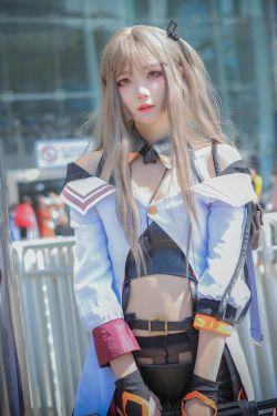 清纯少女五更百鬼 少女前线(9P)-COS