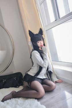 [COS福利] 动漫博主加冕鱼 - 爱宕(27P)-猫女,黑丝