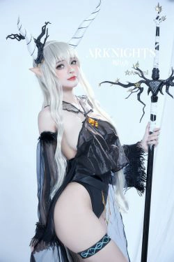 [COS福利] Azami - 闪灵(15P)-COS