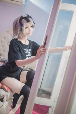 [COS福利] 你南朋友Kuro - 宅贞の日常(20P)-COS