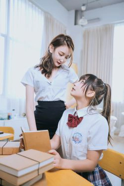 [COS福利] 萝莉神楽板真冬之数之歌-百合教室(150P)-姐妹花,剧情,老师