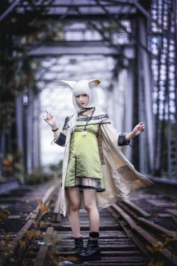 [COS福利] 动漫博主弦音sic - 明日方舟(9P)-COS