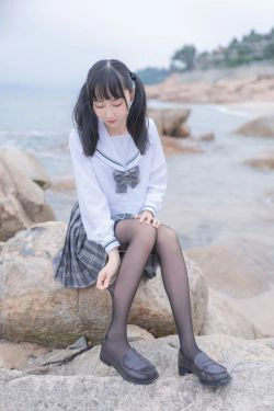 [COS福利] 萌系小姐姐木绵绵OwO - 海边JK(40P)-海边,萝莉,黑丝,JK