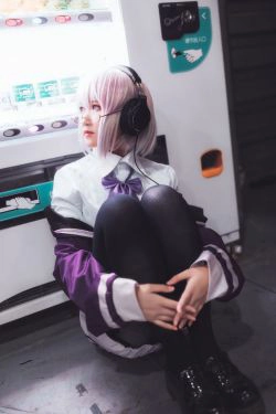 [COS福利] 微博妹子三度_69 - 电光超人古立特(9P)-COS