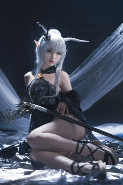 [COS福利] 动漫博主铁板烧鬼舞w - 闪灵(18P)-COS