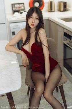 [花漾HuaYang] Vol.284 玥儿玥er(71P)-抹胸,美腿,黑丝