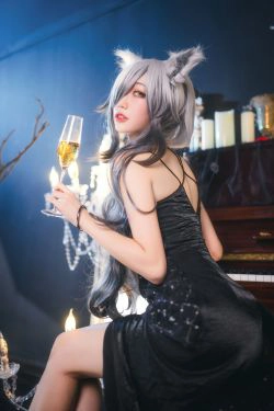 [Cosplay写真] 周叽是可爱兔兔 - 礼服(24P)-COS
