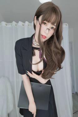 [Cosplay写真] Coser小姐姐白银 - OL下的内衣(115P)-美腿,白领,眼镜,黑丝