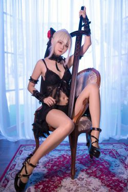 [Cosplay写真] Coser萱-KaYa - 亚缇 黑呆睡衣(14P)-COS