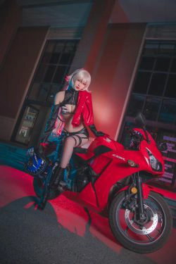 [Cosplay写真] 动漫博主铁板烧鬼舞w - 中山码头黑贞黑呆双人(23P)-COS