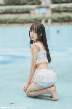 [喵糖映画] VOL.312 泳池萌妹(35P)-泳装