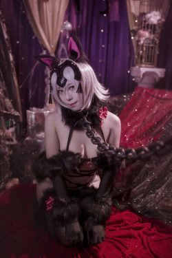 [网红COSER] 动漫博主Money冷冷 - 贞德(8P)-COS