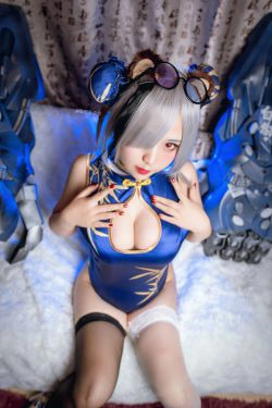 [网红COSER] 动漫博主貓田聖奈奈 - 食铁兽(17P)-COS