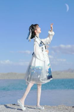 [网红COSER] 微博博主仓大佬 - 海上生明月(11P)-海边