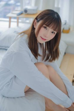 [网红COSER] 动漫博主Kitaro_绮太郎 - 白衬衫(48P)-衬衫