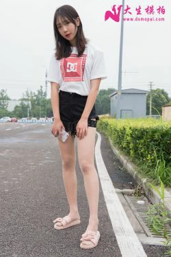 [大生模拍] No.136 珠珠 压马路的肉丝腿(36P)-丝袜