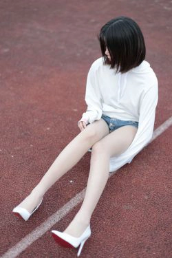 [奈丝] NO.034 喵璃 穿过运动场的青春气息(48P)-热裤