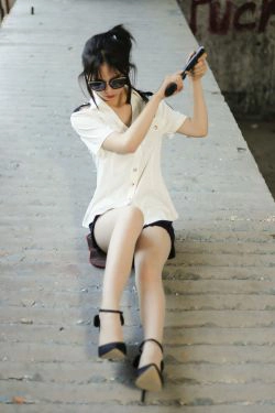 [奈丝] NO.123 小仙 怎么不好好穿鞋(35P)-女警,高跟