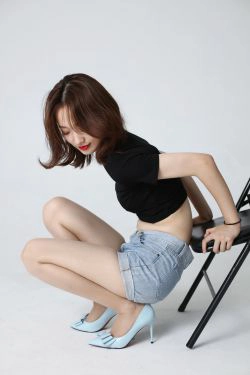[奈丝] NO.145 莹莹 露腿的世界四季如春(35P)-热裤