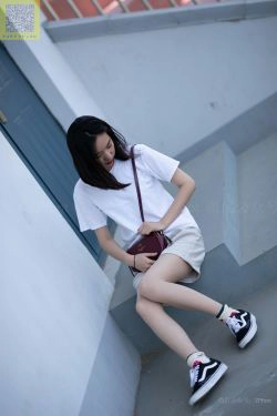 [山茶摄影LSS] NO.141  学妹操场肉丝(89P)-美脚