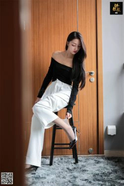 [丝慕] 特写集TX004 诗晴 《天鹅绒裤里丝》(73P)-优雅,美脚,御姐