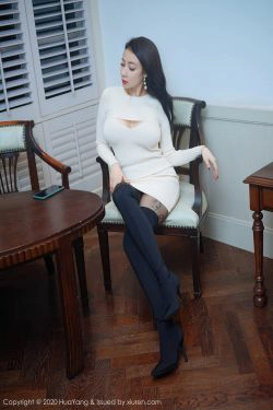 [花漾HuaYang] Vol.331 果儿Victoria(54P)-丝袜,长靴,少妇,黑丝