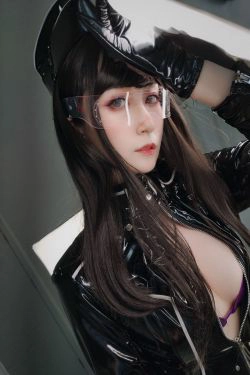 [Cosplay] Coser小姐姐白银 - 通讯官(74P)-COS