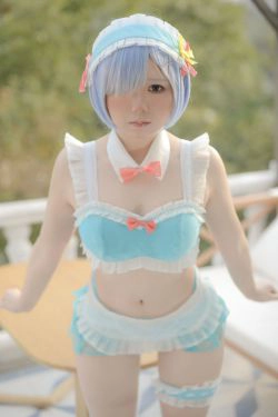[Cosplay] きょう肉肉 Vol.20 屋外プールにいる(29P)-COS