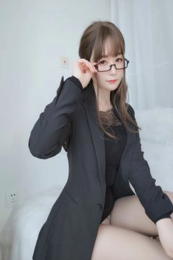 [Cosplay] Coser小姐姐白银 - 黑西服(69P)-秘书,眼镜