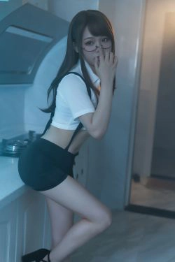 [Cosplay] 七月喵子 - 眼镜娘1号(21P)-眼镜