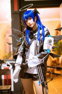 [COS福利] Coser小姐姐星之迟迟 - 明日方舟《莫斯提马》(19P)-COS