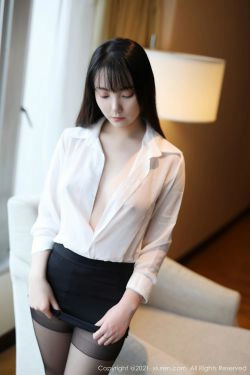 [秀人XIUREN] No.3076 揉揉肉肉(39P)-黑丝