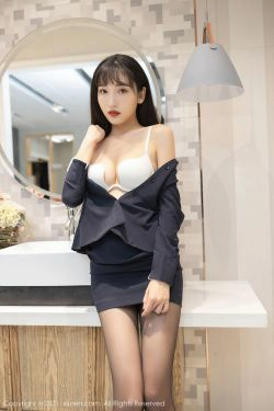 [秀人XIUREN] No.3105 陆萱萱(82P)-黑丝,美腿,白领