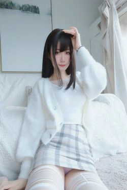 [COS福利] Coser小姐姐白银 - 白蕾丝(121P)-丝袜