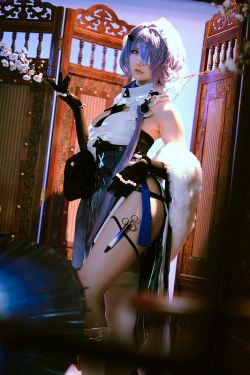 [COS福利] Coser小姐姐星之迟迟 - 絮雨 孤寒峭(15P)-COS