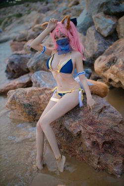 [COS福利] Cosplay日奈娇 - 玉藻前 阿拉伯舞娘(37P)-海边