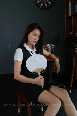 [IESS异思趣向] 丝享家 809：羽西《有事秘书干》(90P)-丝袜,秘书
