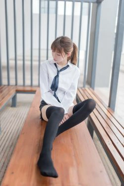 [喵糖映画] VOL.431 热裤女孩(49P)-热裤,长筒袜