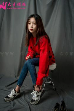 [大生模拍] NO.203 小碗 软萌少女(61P)-牛仔,紧身裤