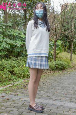 [大生模拍] NO.208 小月 白嫩JK(52P)-户外