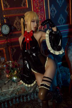 [网红COSER写真] 动漫博主阿包也是兔娘 - 阿包玛丽罗斯胶衣(34P)-COS