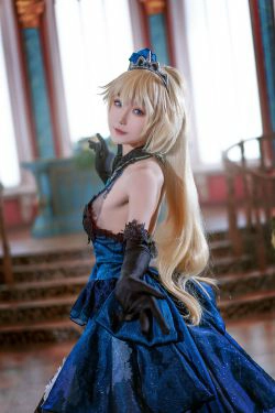 [网红COSER写真] 动漫博主阿包也是兔娘 - 贞德婚纱(26P)-婚纱,COS