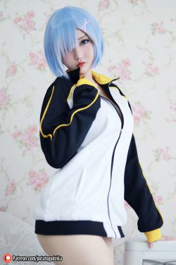[网红COSER写真] Coser小姐姐Potato Godzilla - Rem In Subaru Jacket(30P)-COS