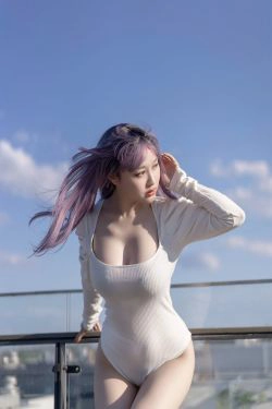 [网红COSER写真] 动漫博主脱尾巴Mizuki - 天台(43P)-xiong
