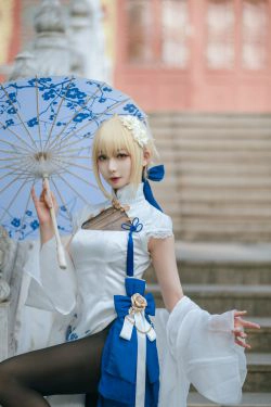 [网红COSER写真] 动漫博主封疆疆v - saber 旗袍(34P)-COS