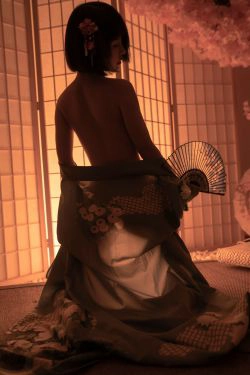 [网红COSER写真] 美少女晕崽 - 樱之诱惑(34P)-和服