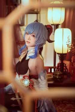 [网红COSER写真] 动漫博主Kitaro_绮太郎 - 甘雨(23P)-COS