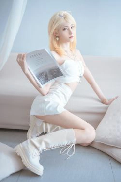 [网红COSER写真] 动漫博主南桃Momoko - 白色制服(9P)-金发